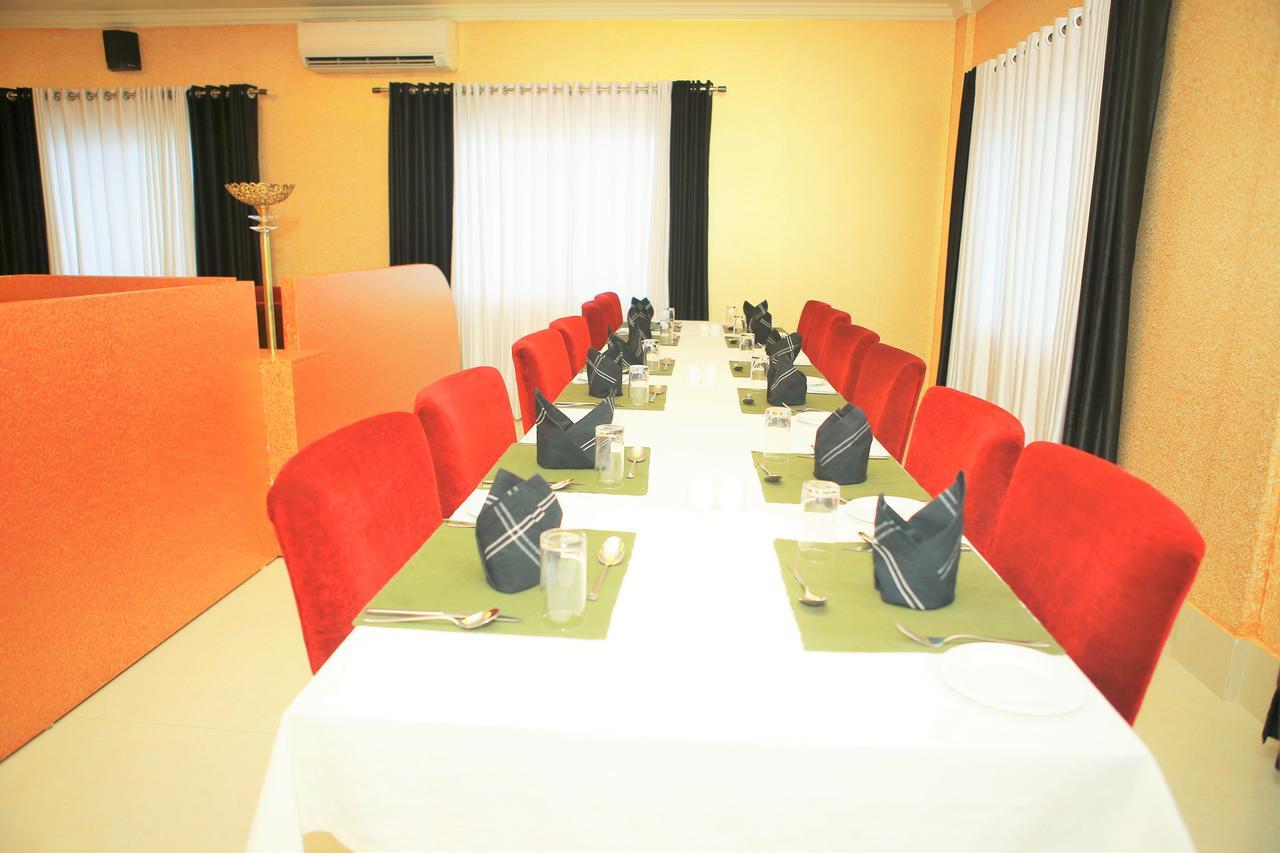 Kodungallūr Seashore Residency מראה חיצוני תמונה